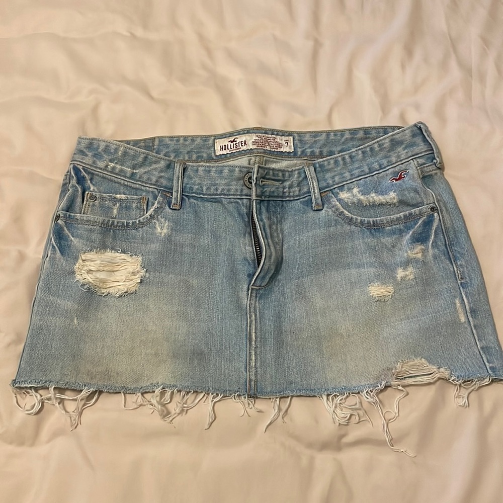 Hollister mini skirt